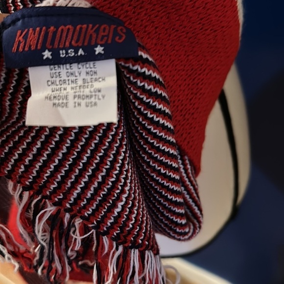 Vintage Unisex Knitmakers USA Patriotic Red White Blue Stripes Knit Scarf 82" - Picture 5 of 5